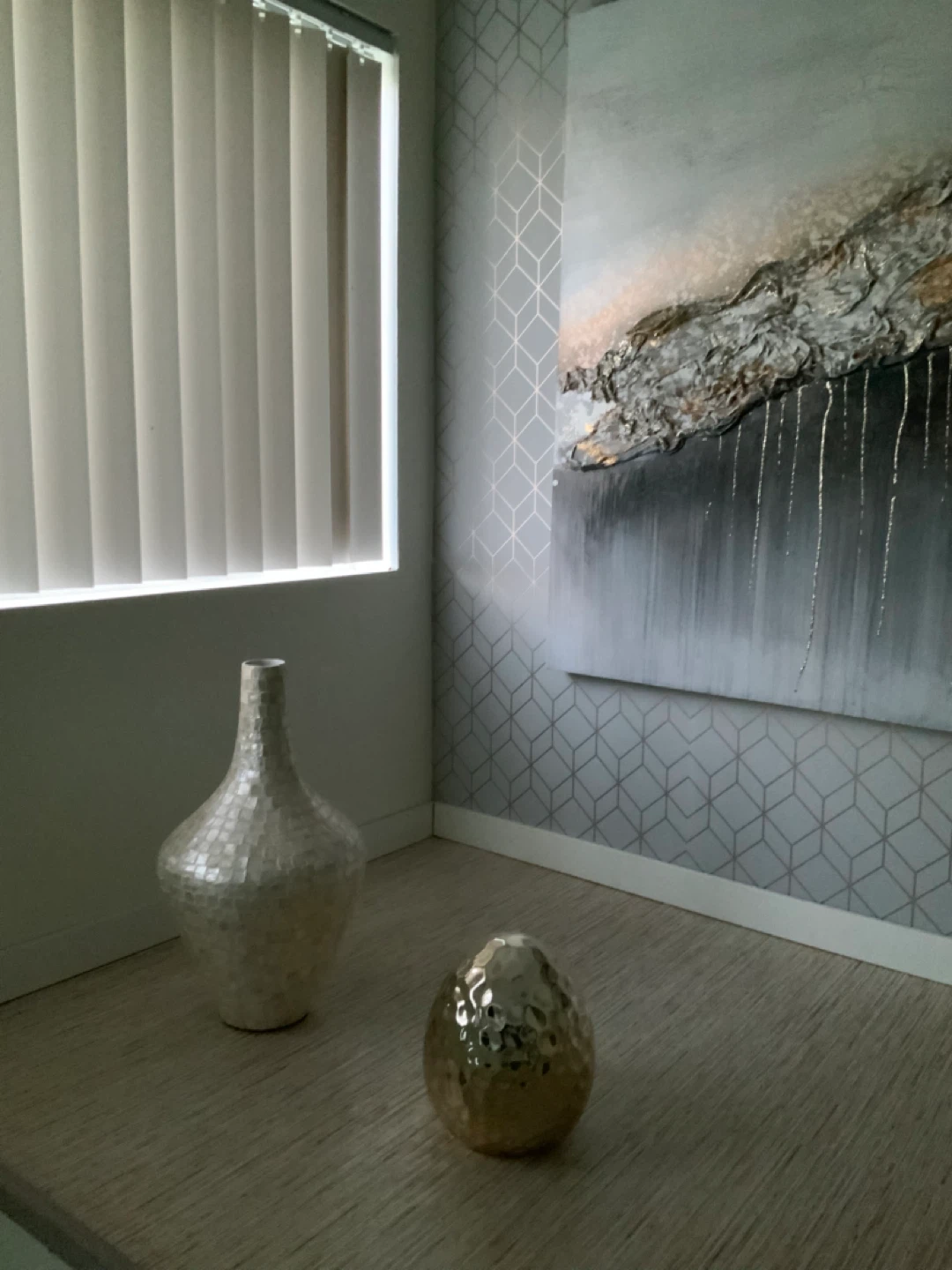 Two Decorative Vases and two Eggs Set