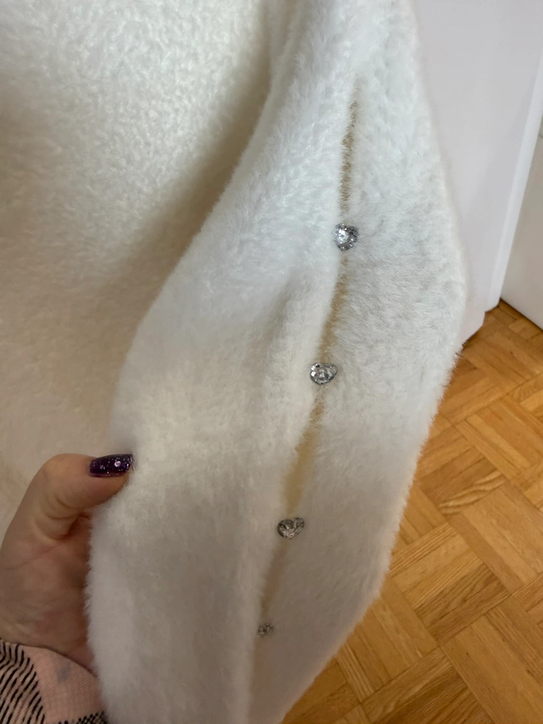 Kaily K White Fuzzy Mock Neck Sweater Size M 🌱 - photo 4