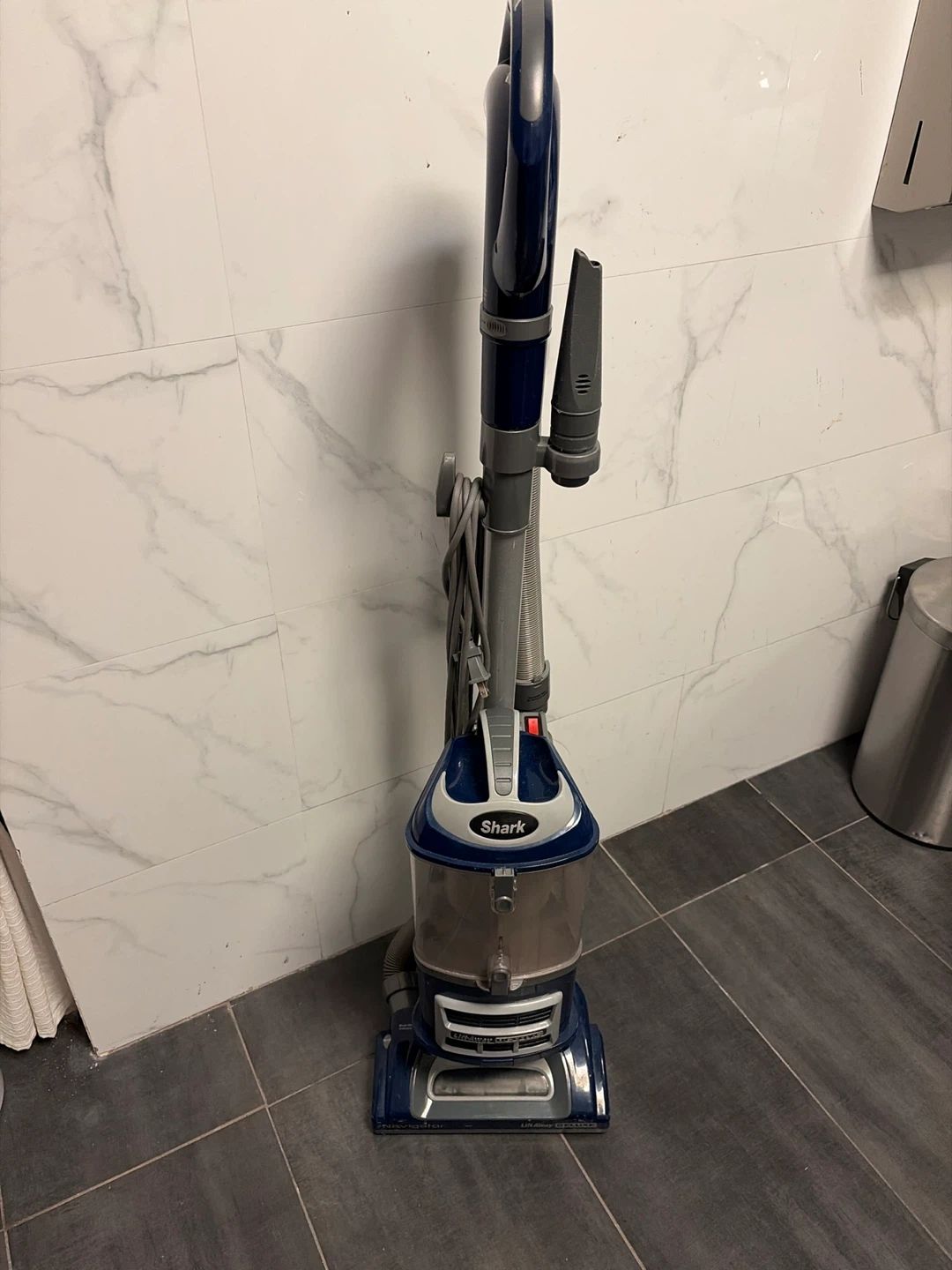 Shark Navigator Lift-Away Upright Vacuum Cleaner - Blue