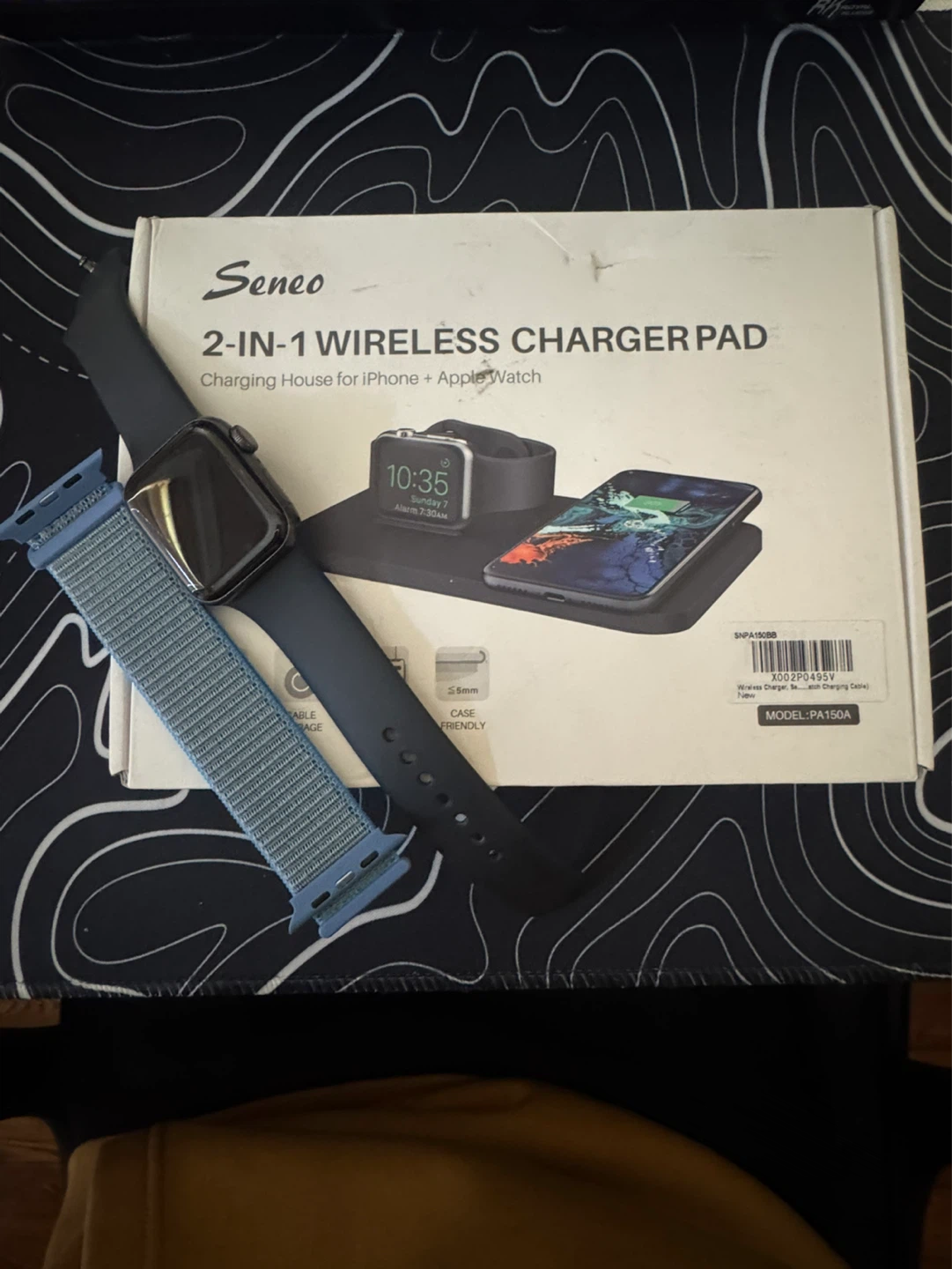 *DEAL* APPLE WATCH SE with CHARGING DOCK