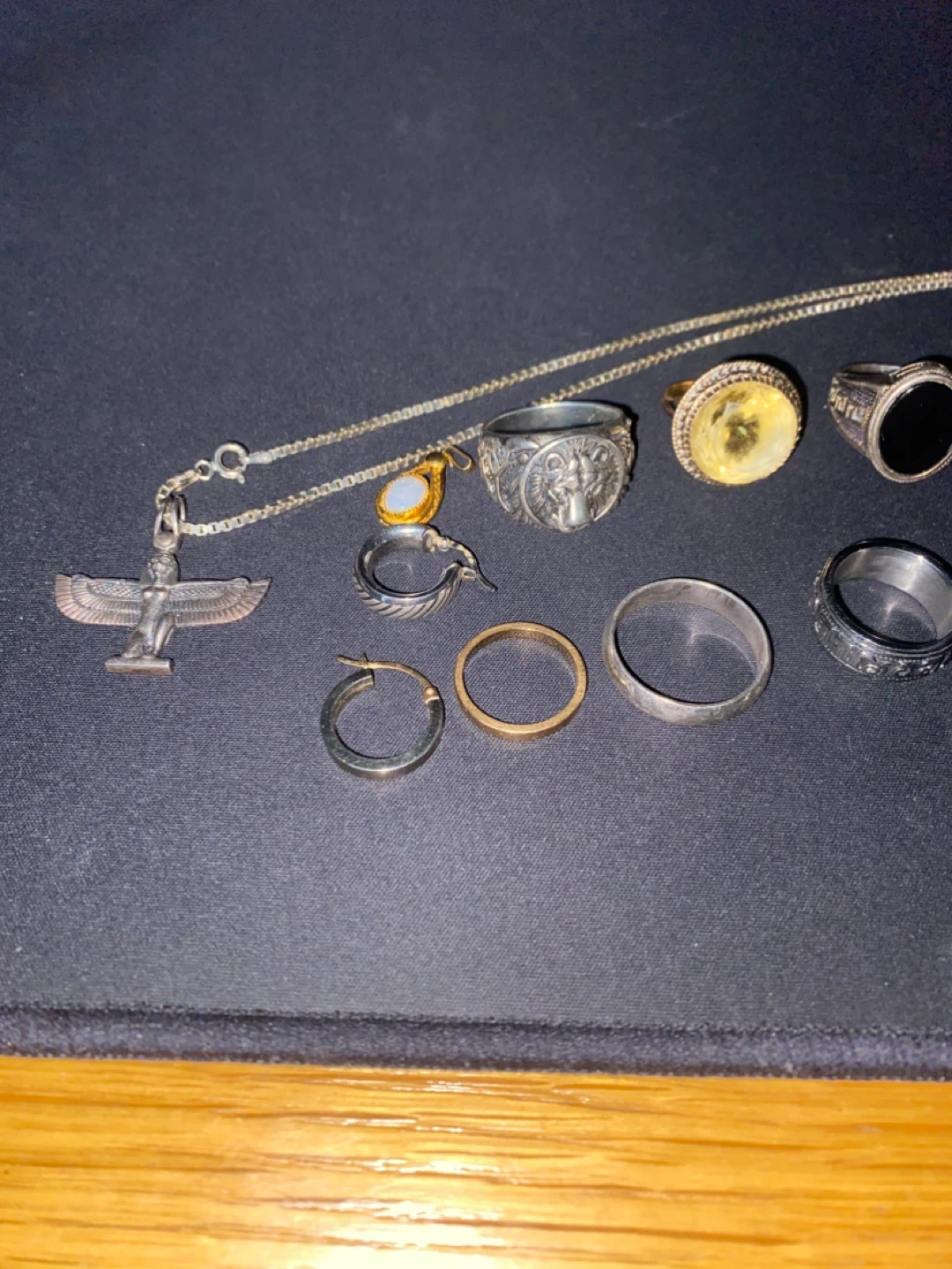Lot of assorted silver and gold-tone jewellery - photo 2