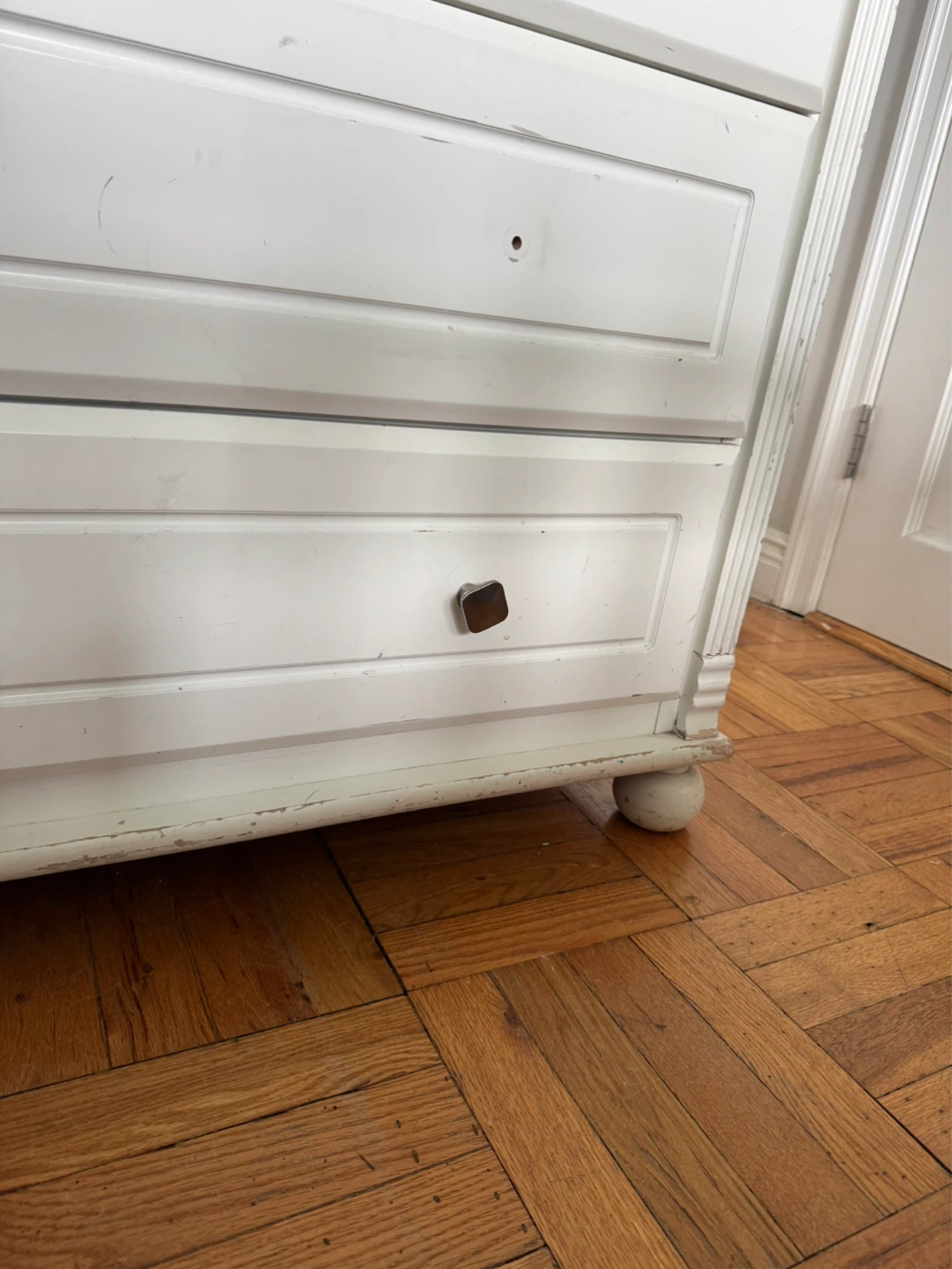 MUST GO - Bellini White 3-Drawer Dresser - photo 4