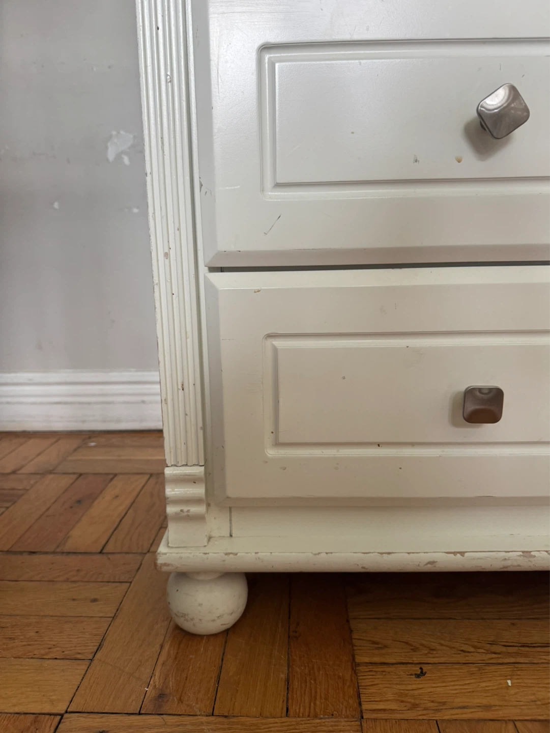 MUST GO - Bellini White 3-Drawer Dresser - photo 2