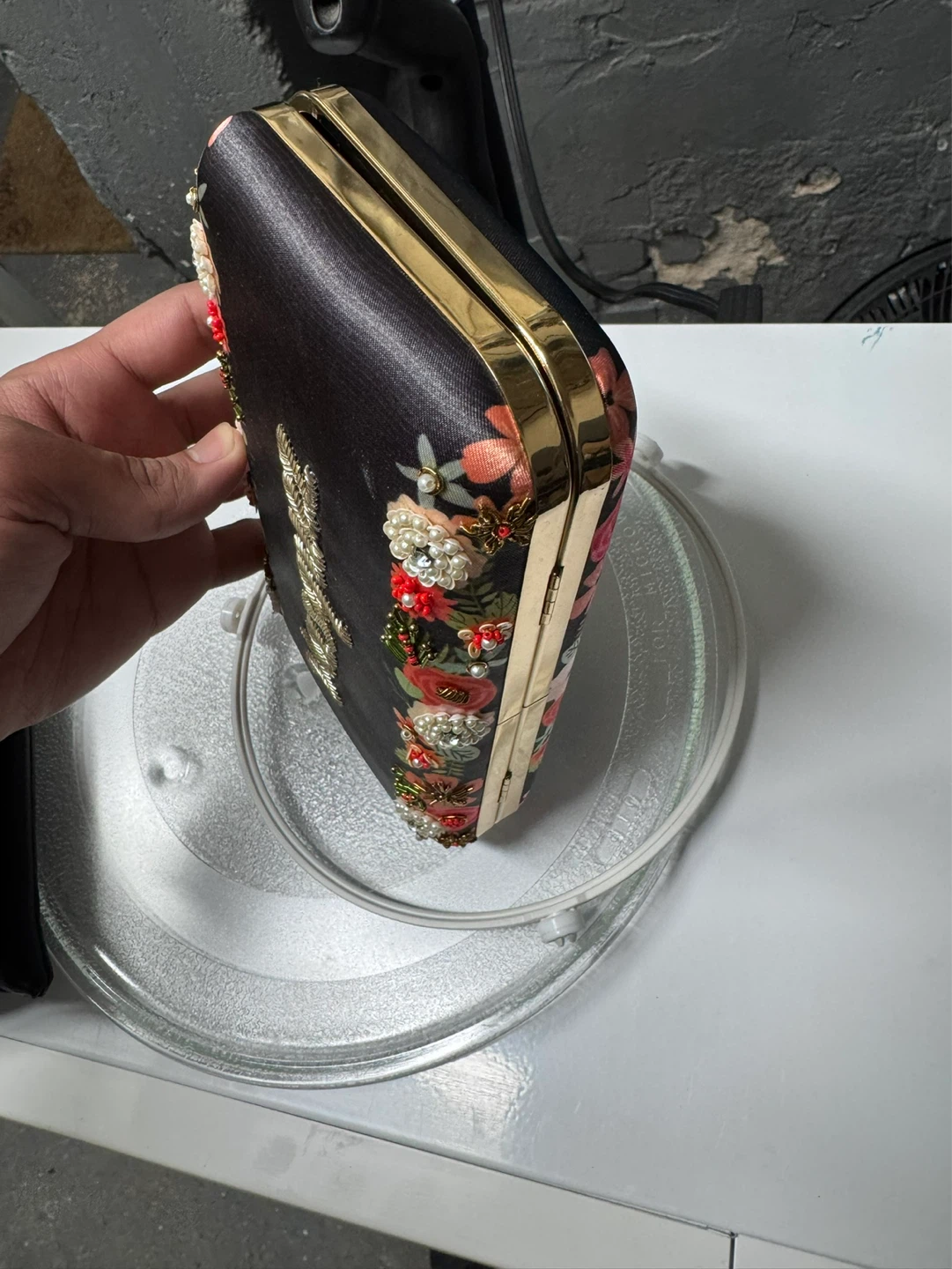 Vasquez Embellished Clutch Bag - photo 3