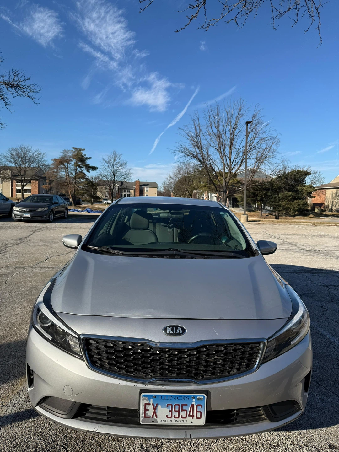 Silver Kia Forte Sedan 2017 100000 miles - photo 5