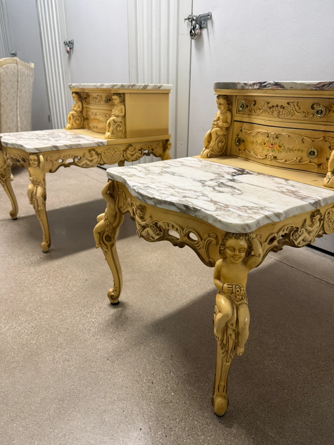 Vintage Cherub Carved Side Table with Marble Top - Pair - photo 2