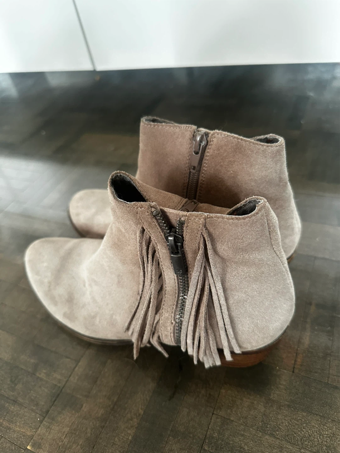 4 pieces of women’s footwear - size US 7.5 - photo 3