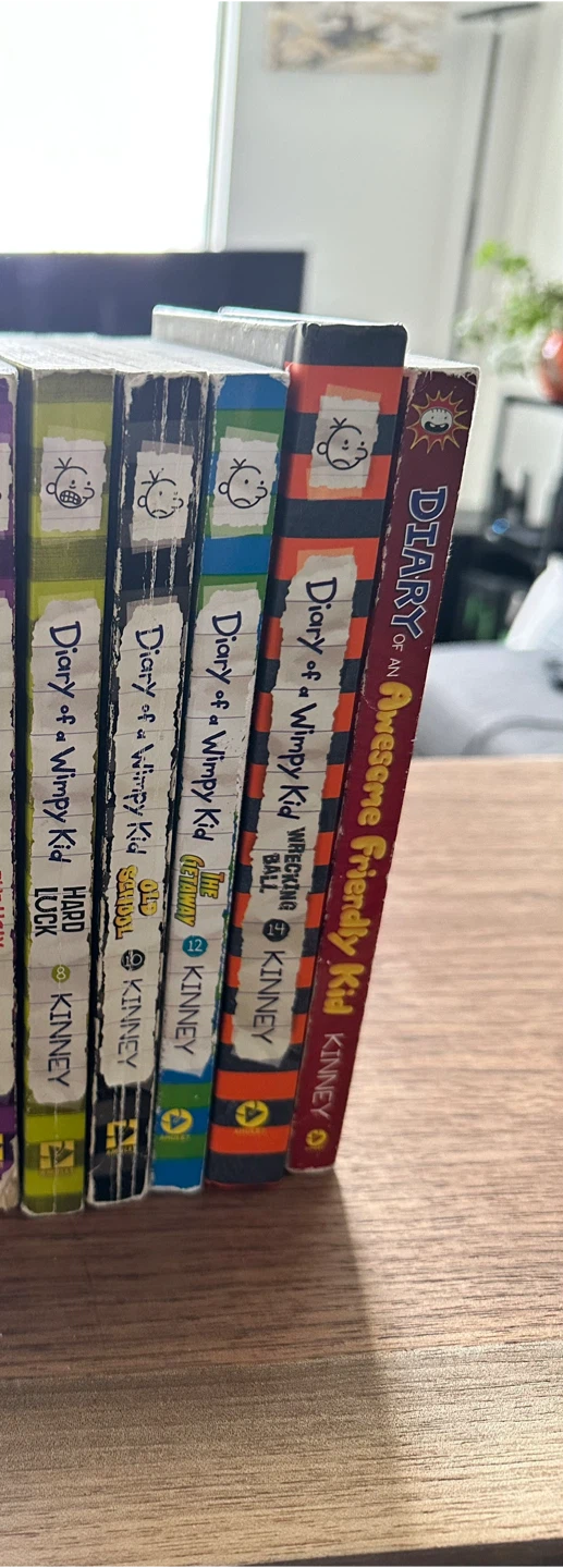 Diary of a Wimpy Kid Book Collection (5 Books) - photo 2