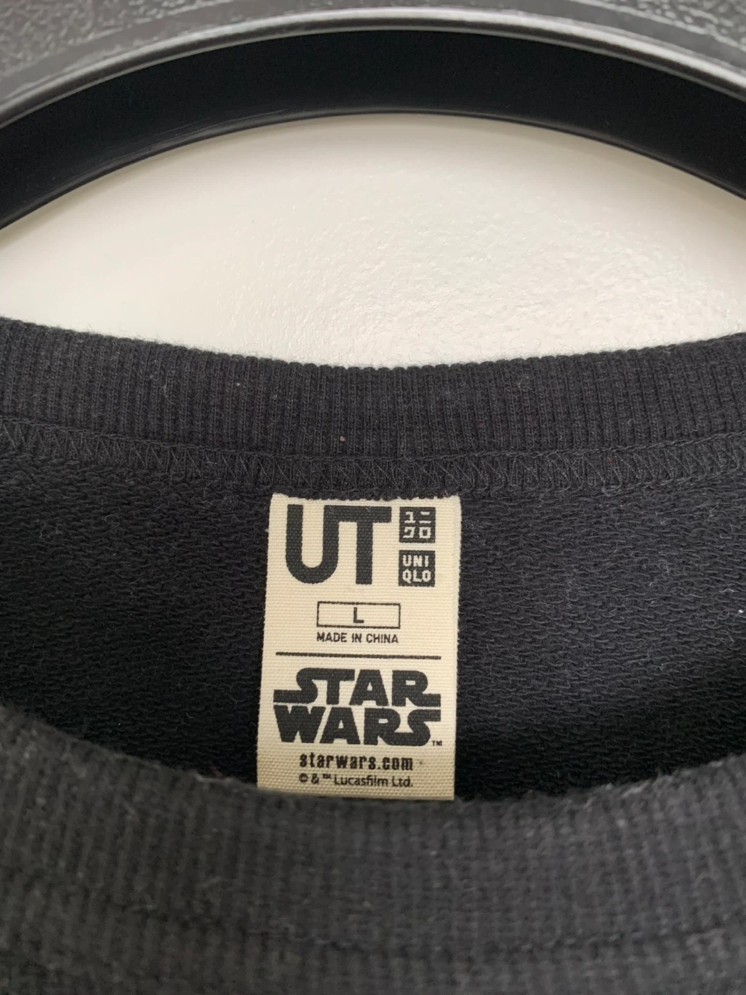 Uniqlo X Star Wars Gold Logo Sweatshirt - photo 3