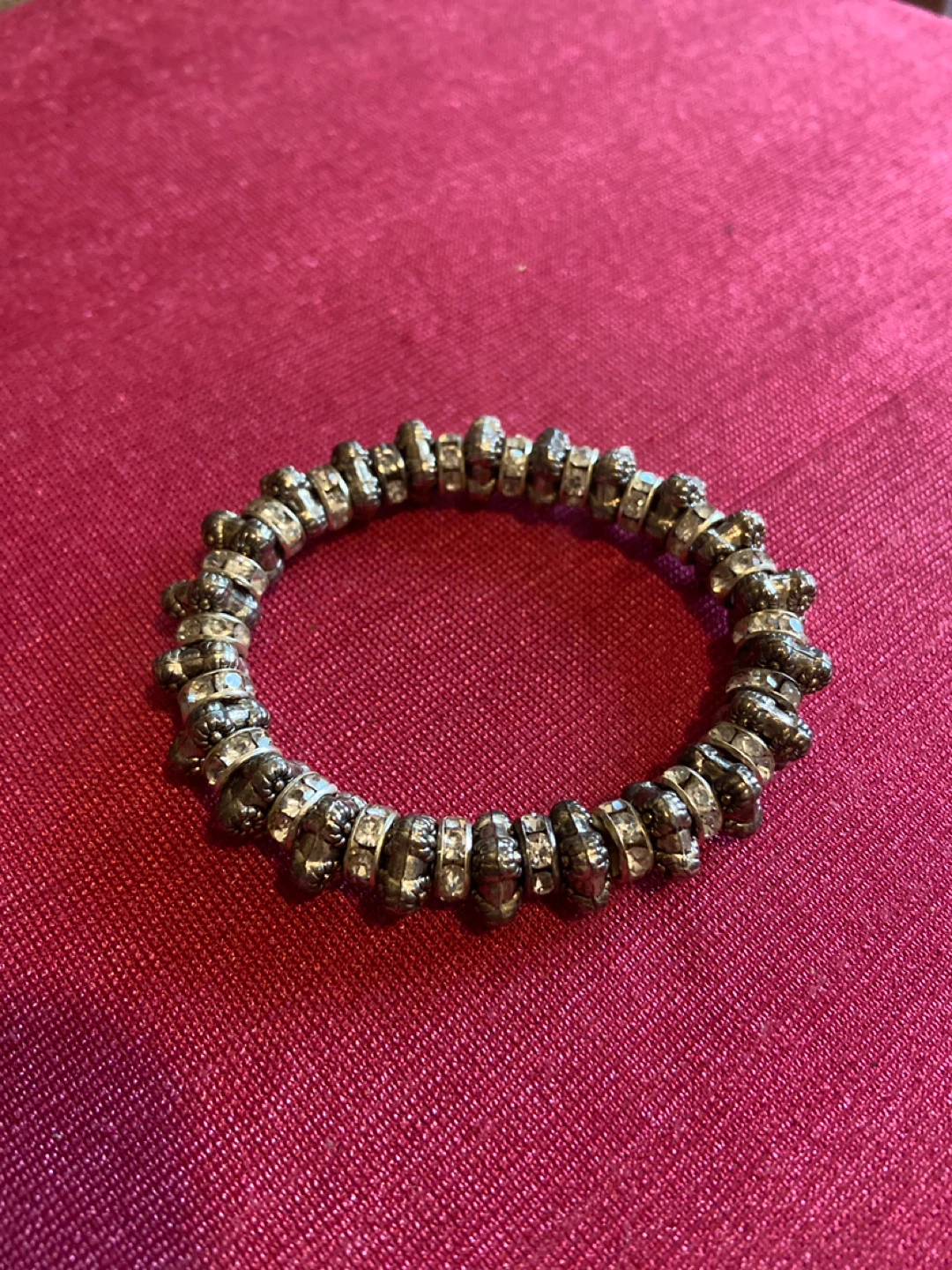 Silver Tone Beaded Stretch Bracelet - photo 2