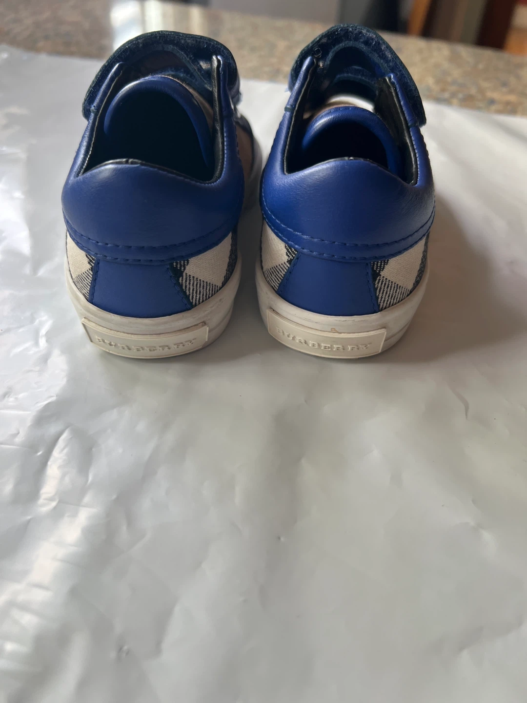 Original & authentic Burberry Kids Blue Plaid Velcro Sneakers - photo 3