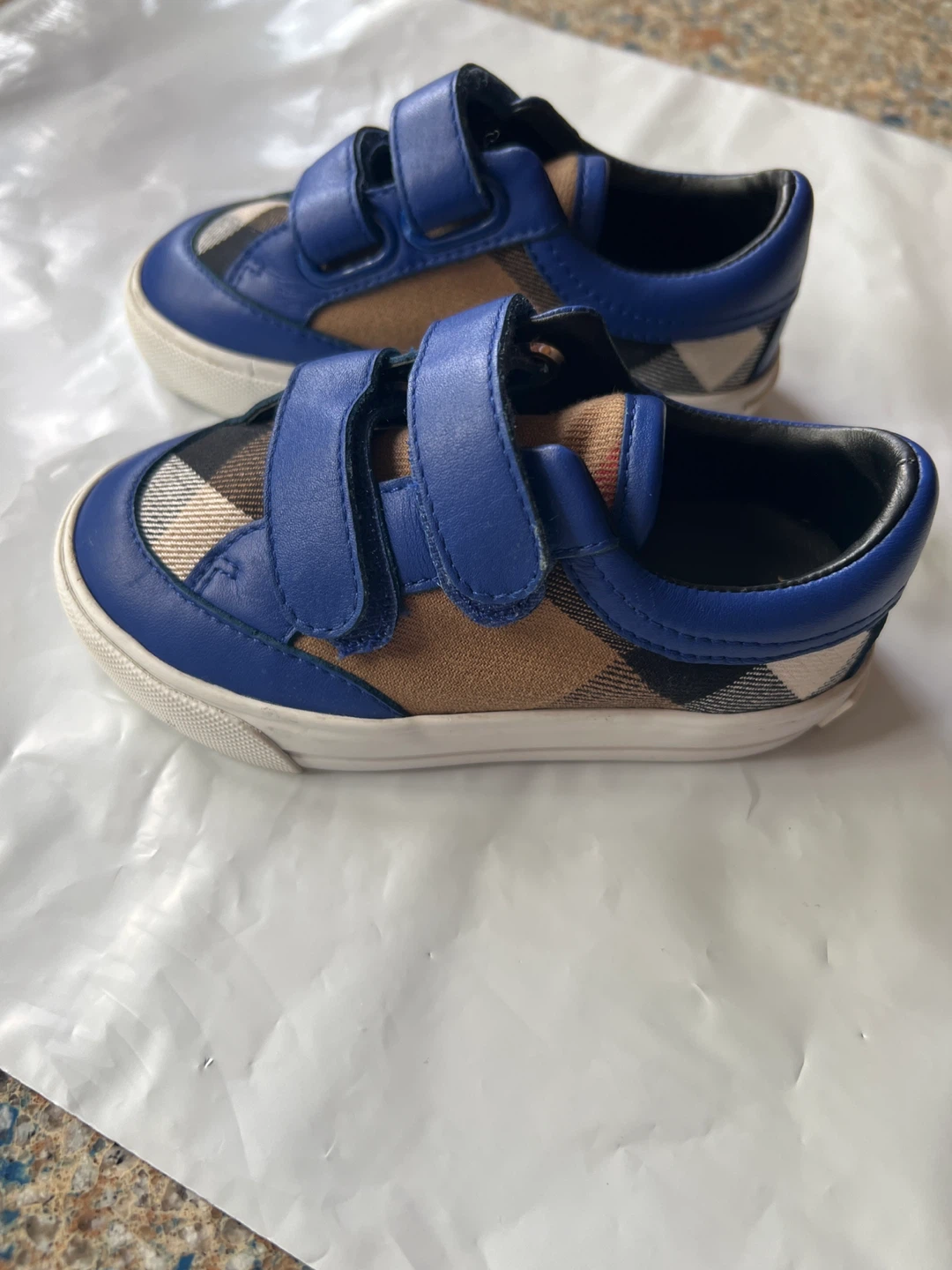 Original & authentic Burberry Kids Blue Plaid Velcro Sneakers - photo 2