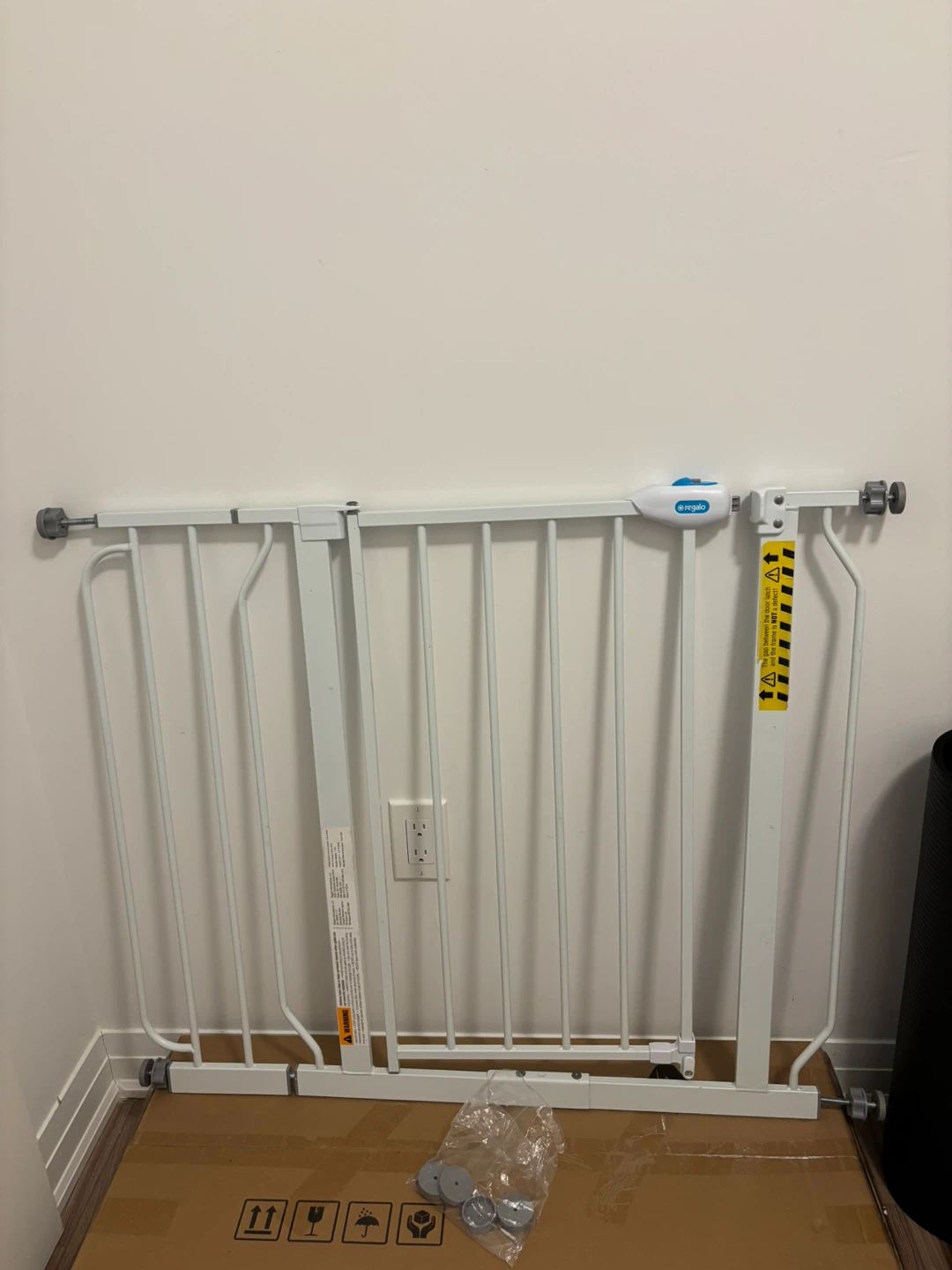 Regalo 30 in. Safety Gate - photo 3