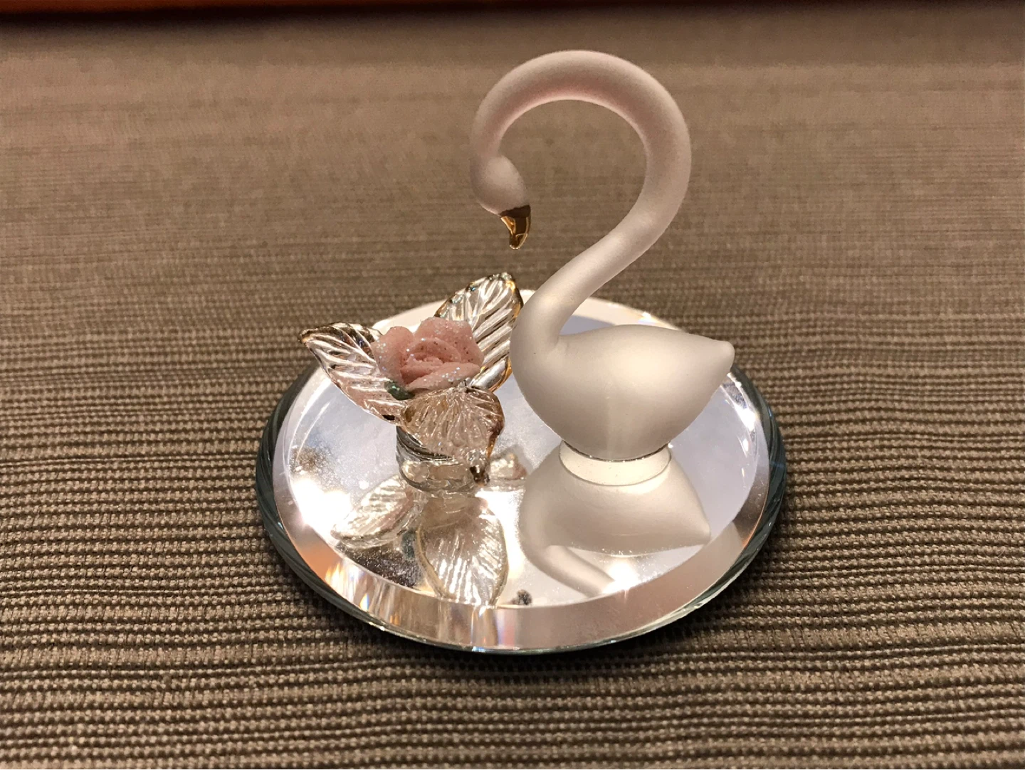 VINTAGE Glass Baron Swan with Rose Figurine