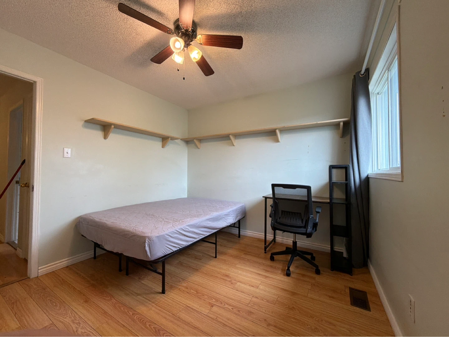 Durham College Room For Rent