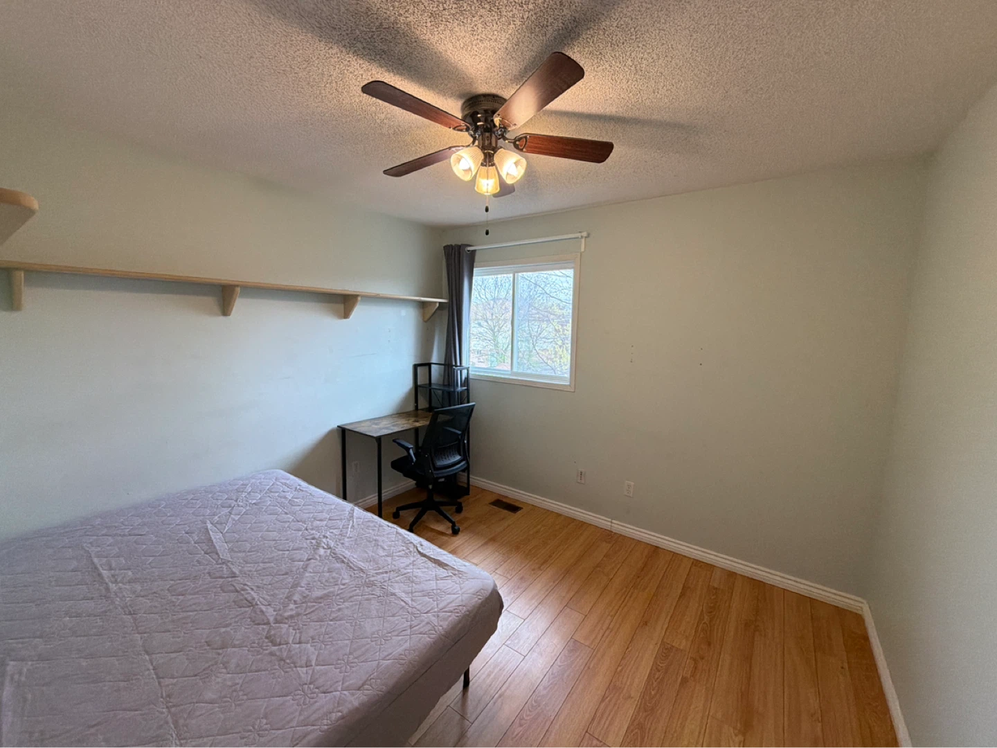 Durham College Room For Rent - photo 2