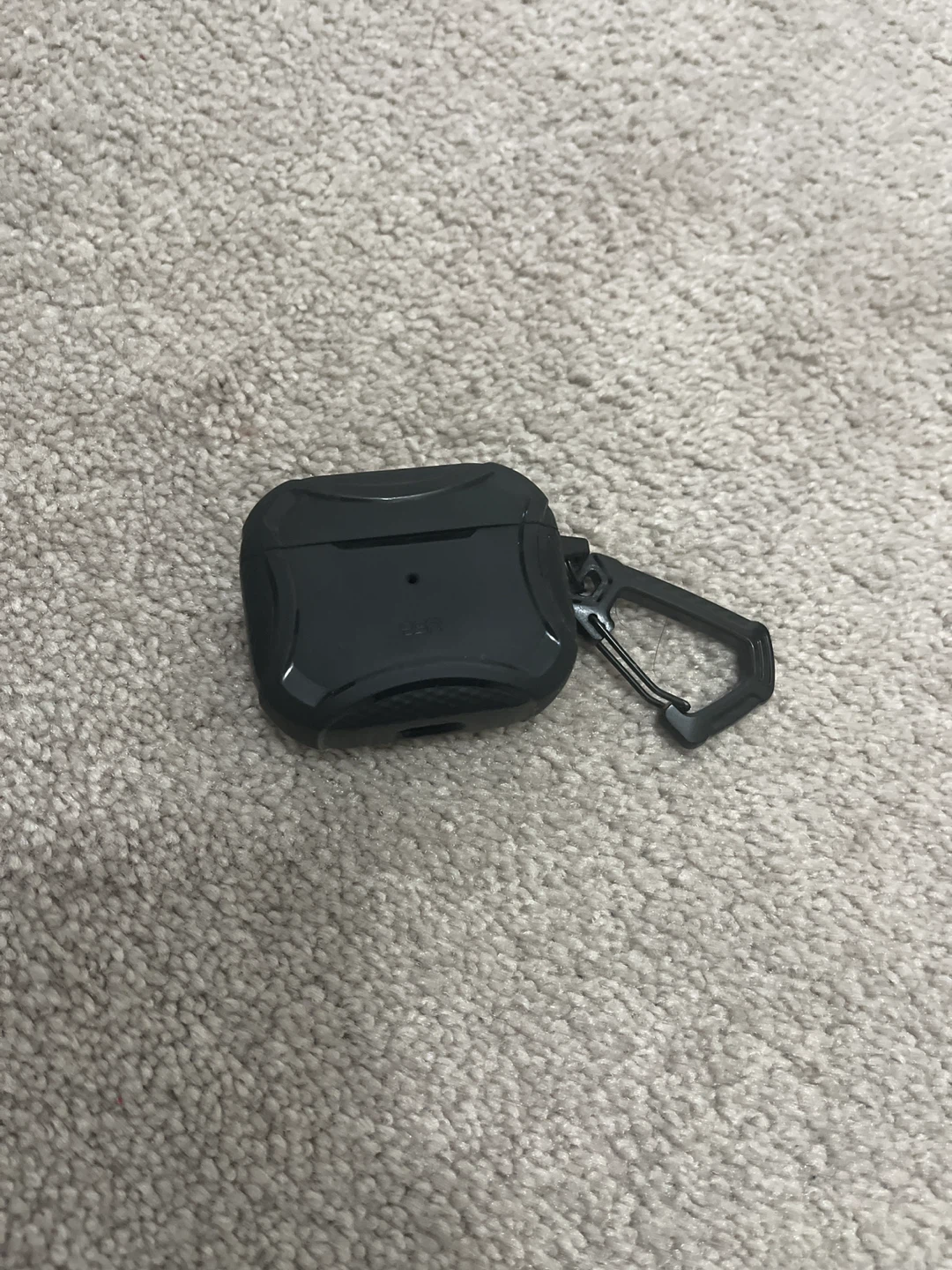 Black Protective AirPods Pro Case with Carabiner