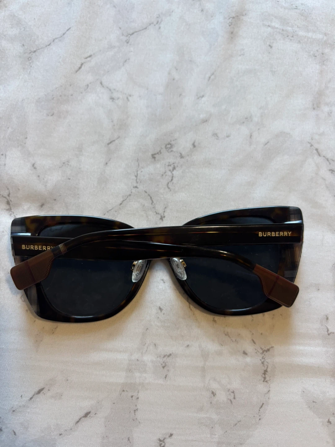 Burberry Sunglasses - photo 2