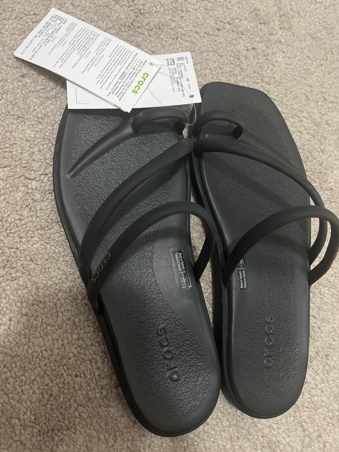 Crocs Black Strappy Flat Sandals Women's Size 8