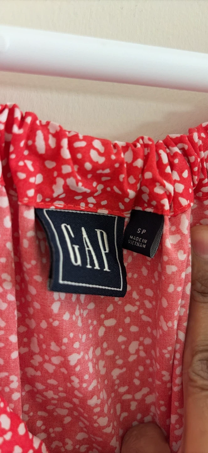 Women’s Gap Small Red & White Smocked Summer Dress - photo 3