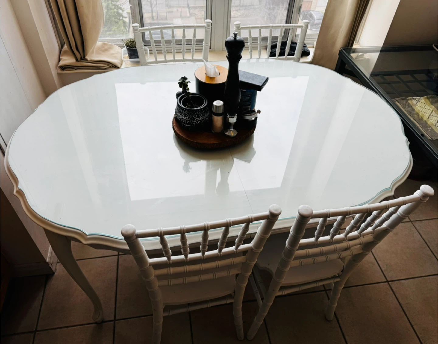 Wooden White Oval Dining Table with 4 Chairs 🌱