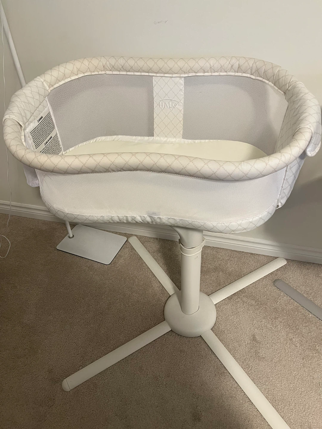 Halo Bassinest Swivel Sleeper - photo 2