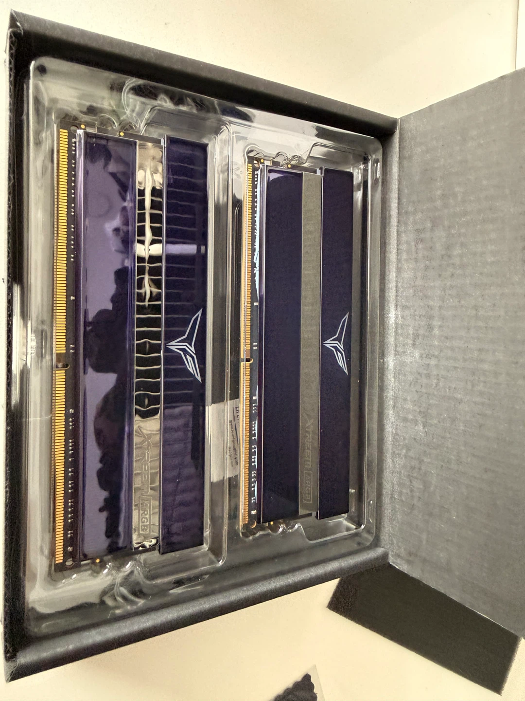 T-Force Xtreem ARGB DDR4 32GB - photo 3