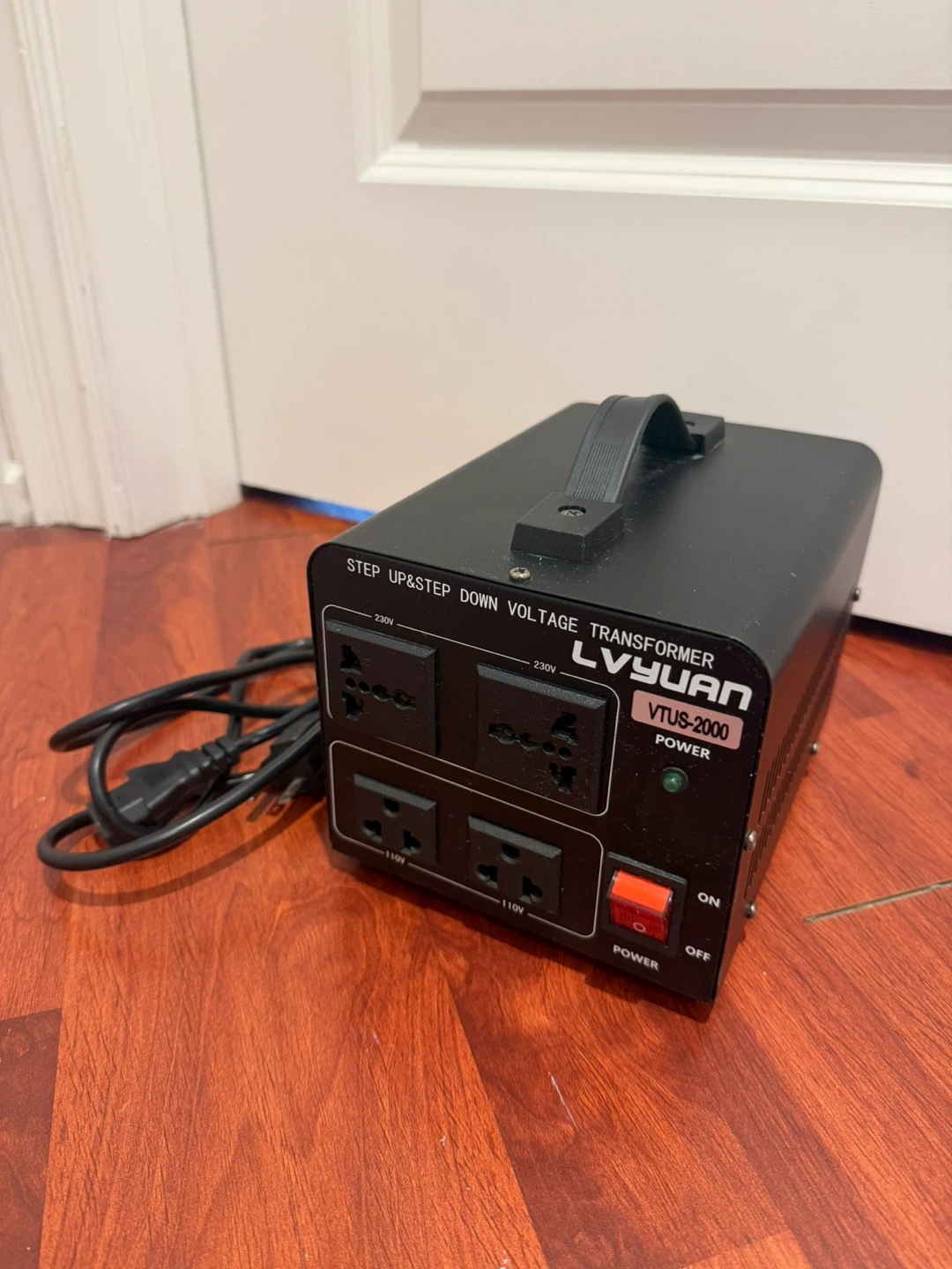 LVYUAN 2000 Watt Step Up & Down Voltage Transformer