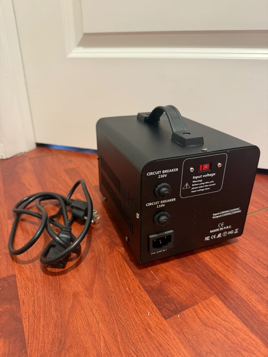 LVYUAN 2000 Watt Step Up & Down Voltage Transformer - photo 3