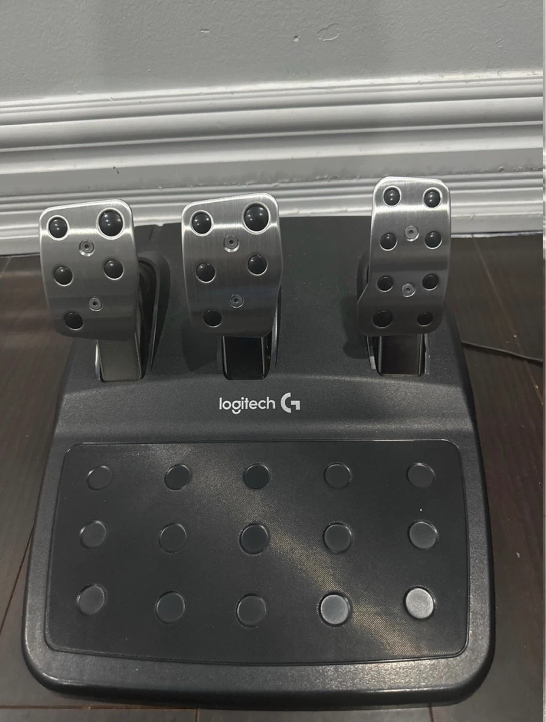Logitech G29 Driving Force Racing Wheel and Pedals - photo 2