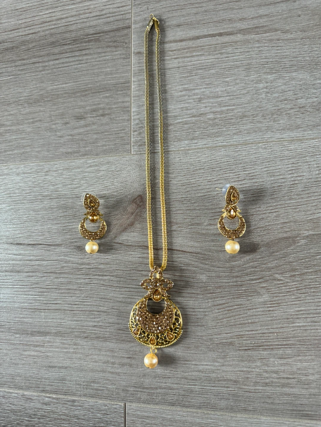 Gold Tone Necklace and Earring Set