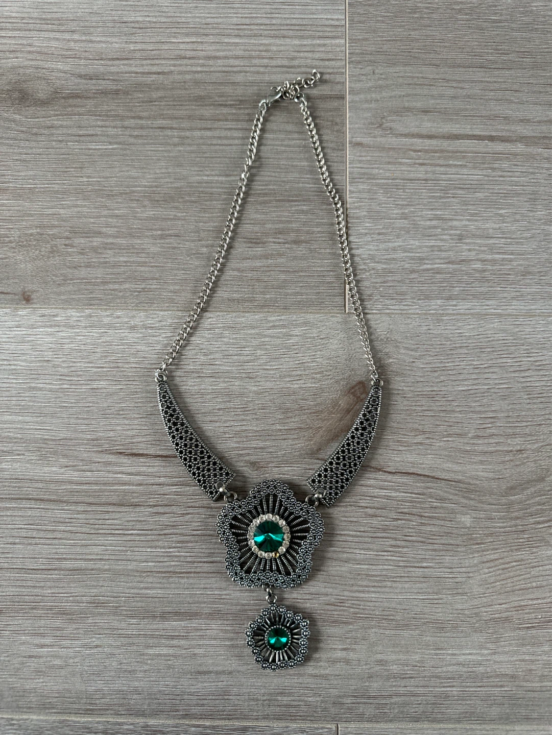Silver Tone Necklace with Green Jewel Pendant
