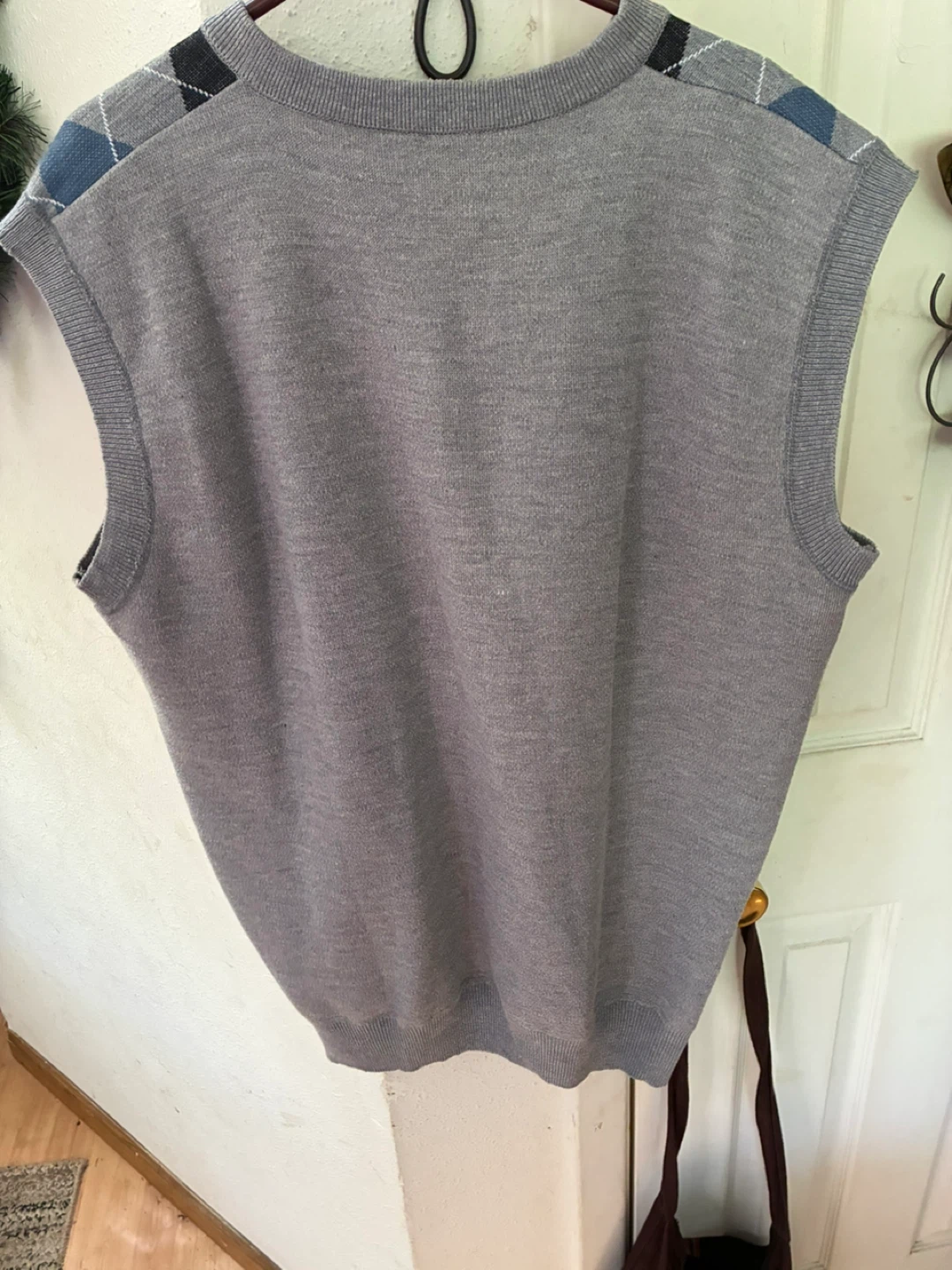 Men’s sweater vests - photo 3