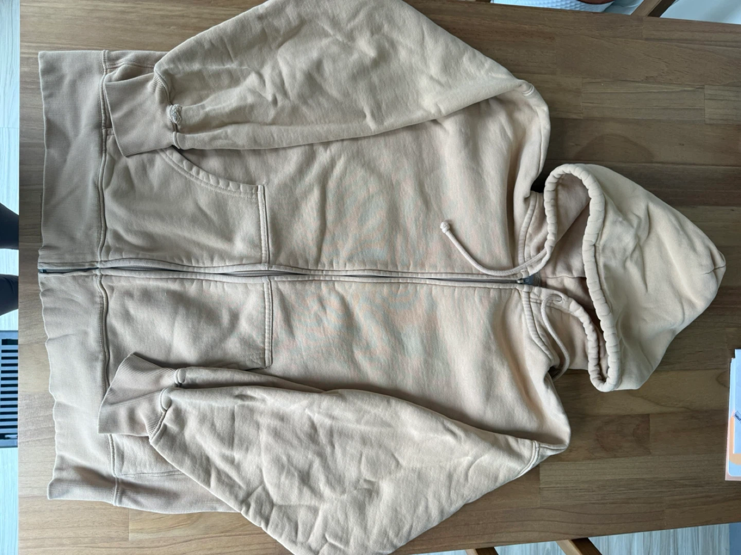 Bundle of 4 Aritzia Hoodies - photo 5