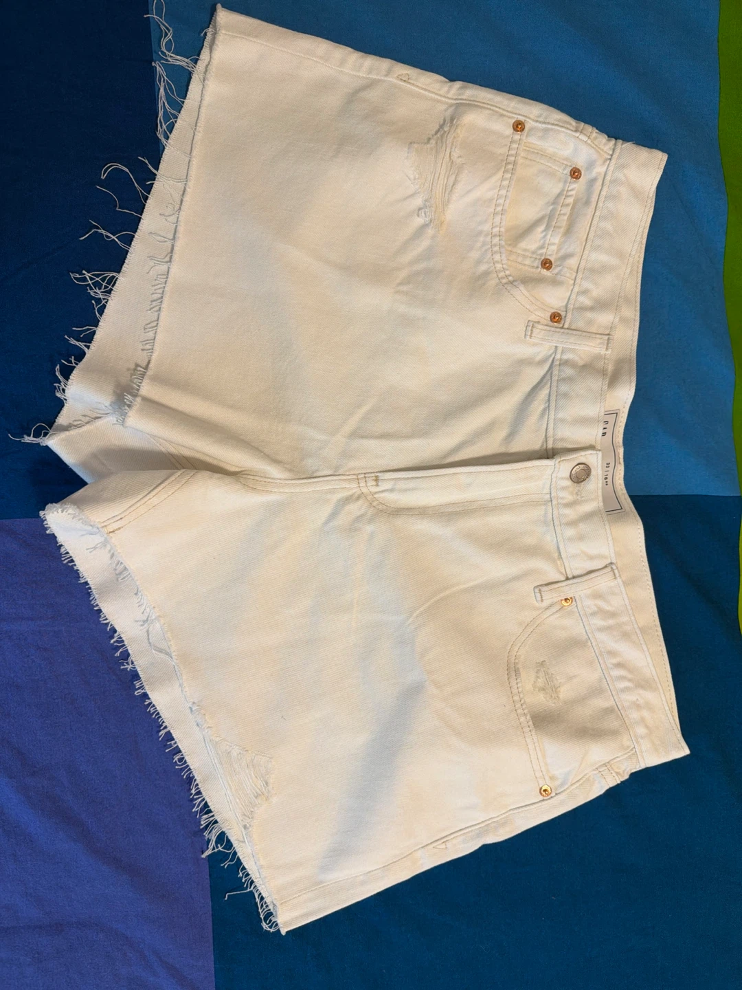 GAP White Denim Cut-off Shorts Size 33