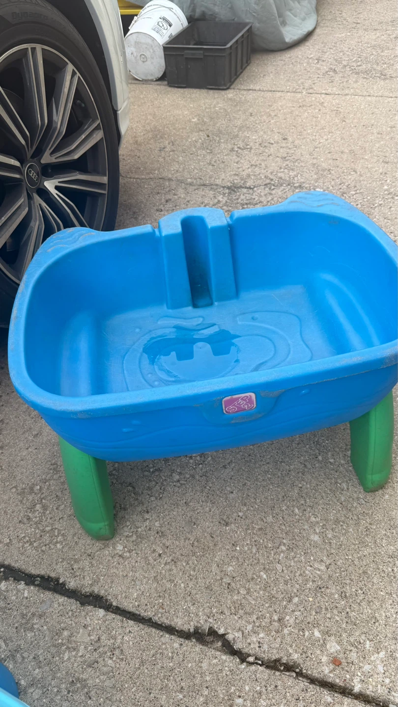 Step2 Water Table - photo 4