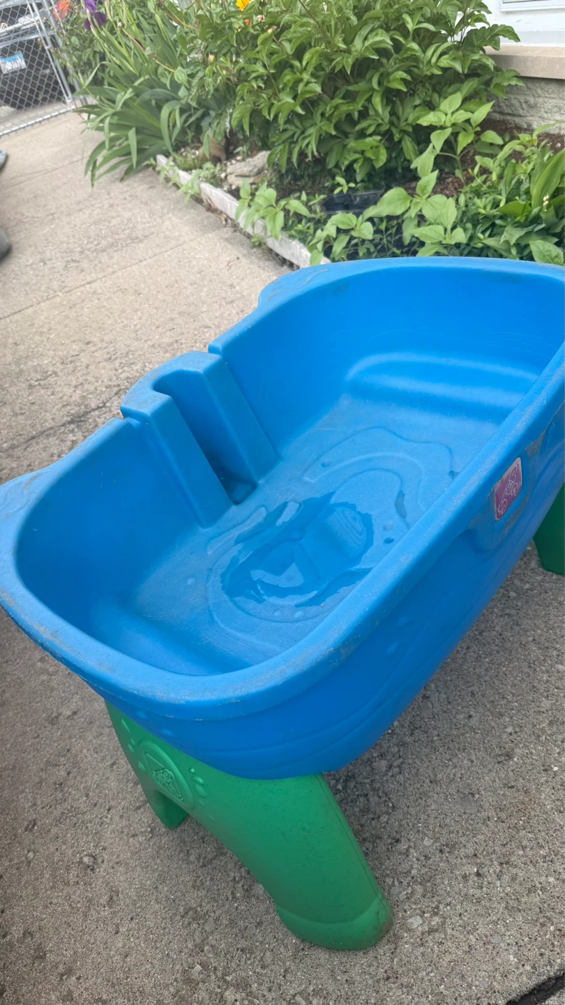 Step2 Water Table - photo 3