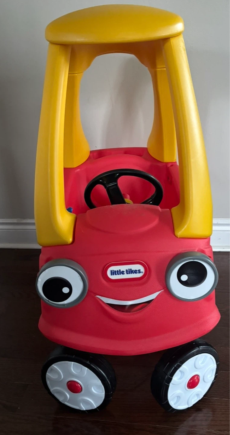 Little Tikes Cozy Coupe Ride-On Car