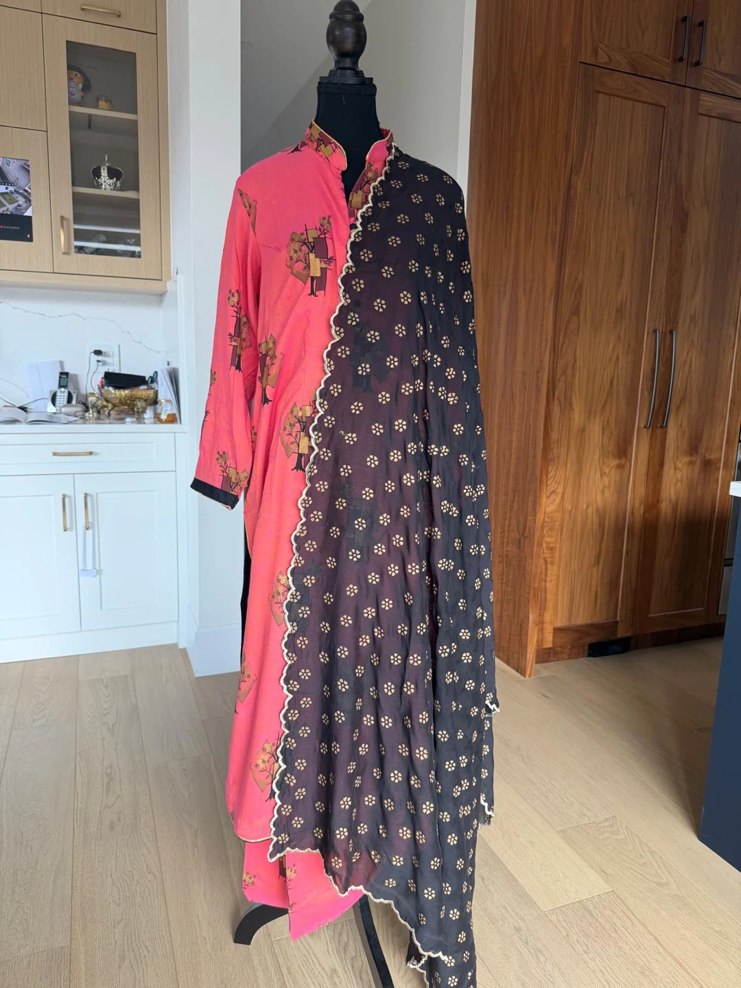 Pink and Black Printed Kurta Set with Dupatta - photo 3