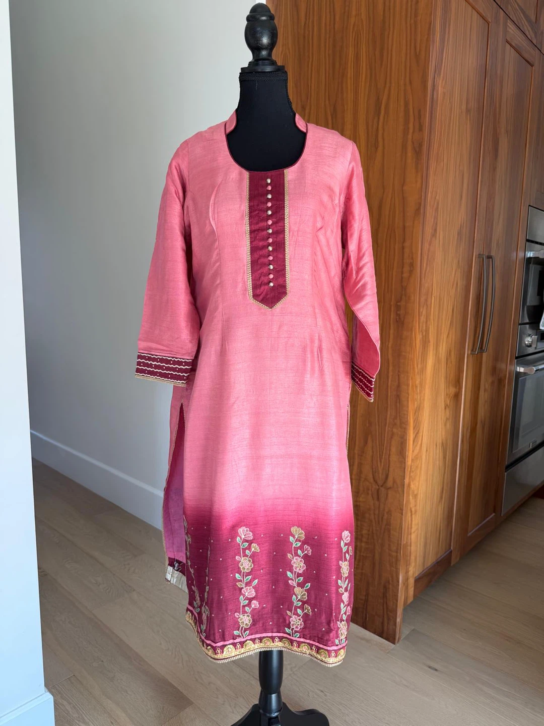 Pink Ombre Kurti with Floral Embroidery - photo 3