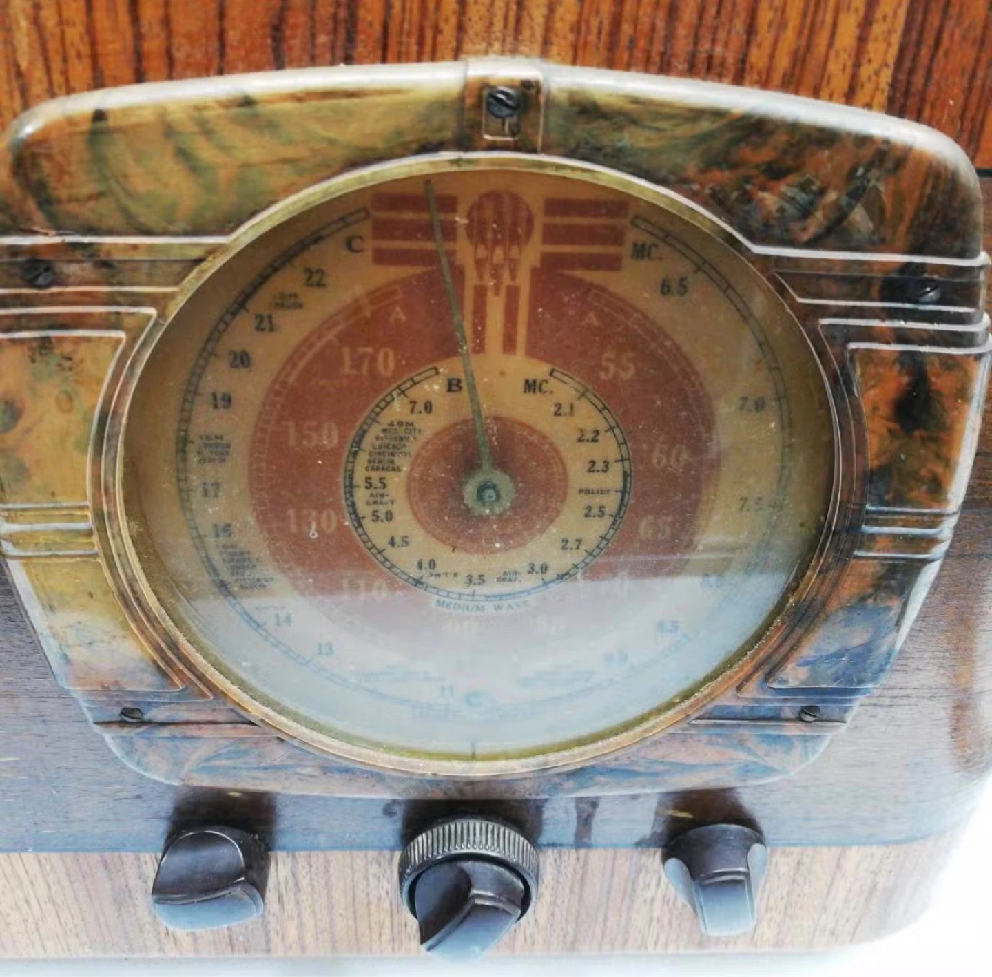Canadian GE Radio Model 562 - photo 2