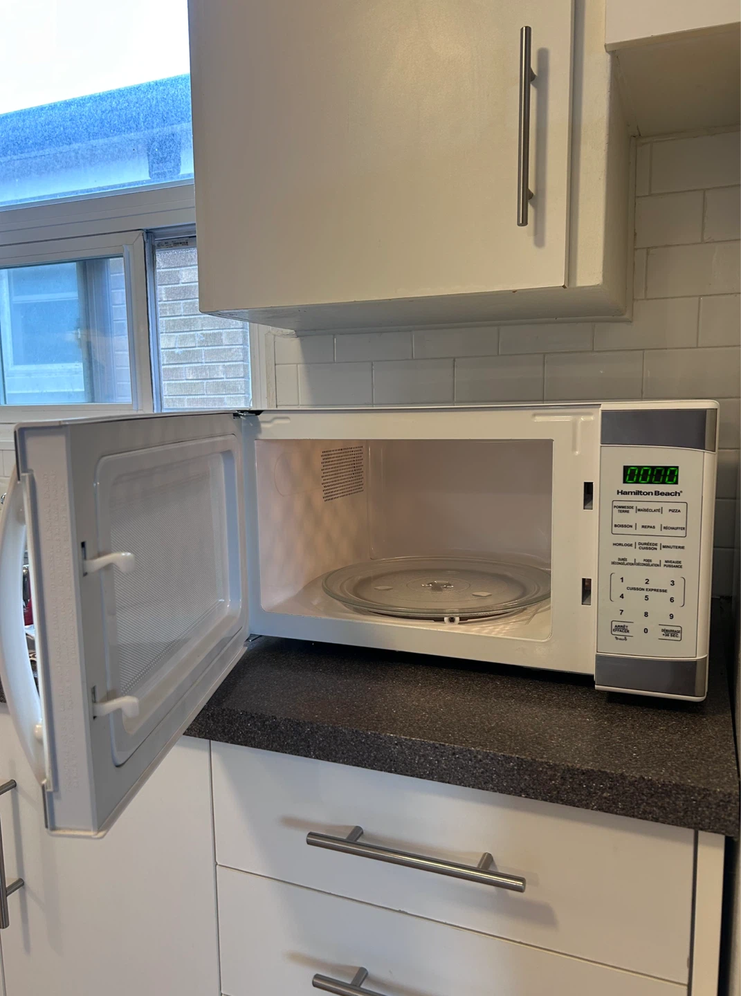 Hamilton Beach Microwave 1.1 cu ft Stainless Steel - photo 2