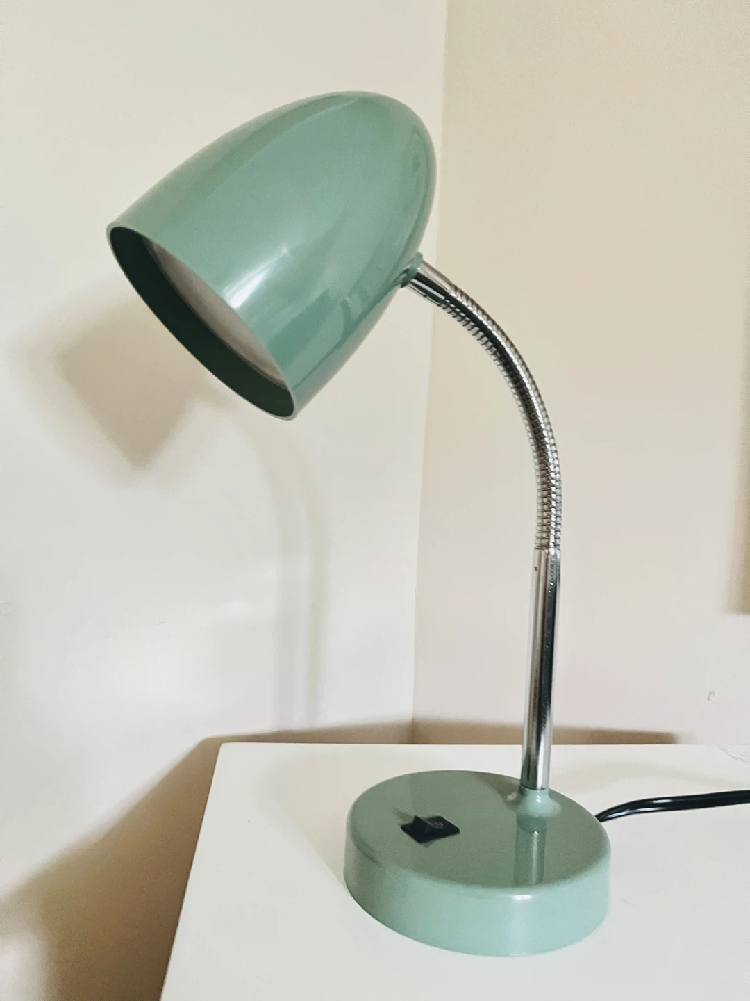 Adjustable LED Desk Lamp - Seafoam Green