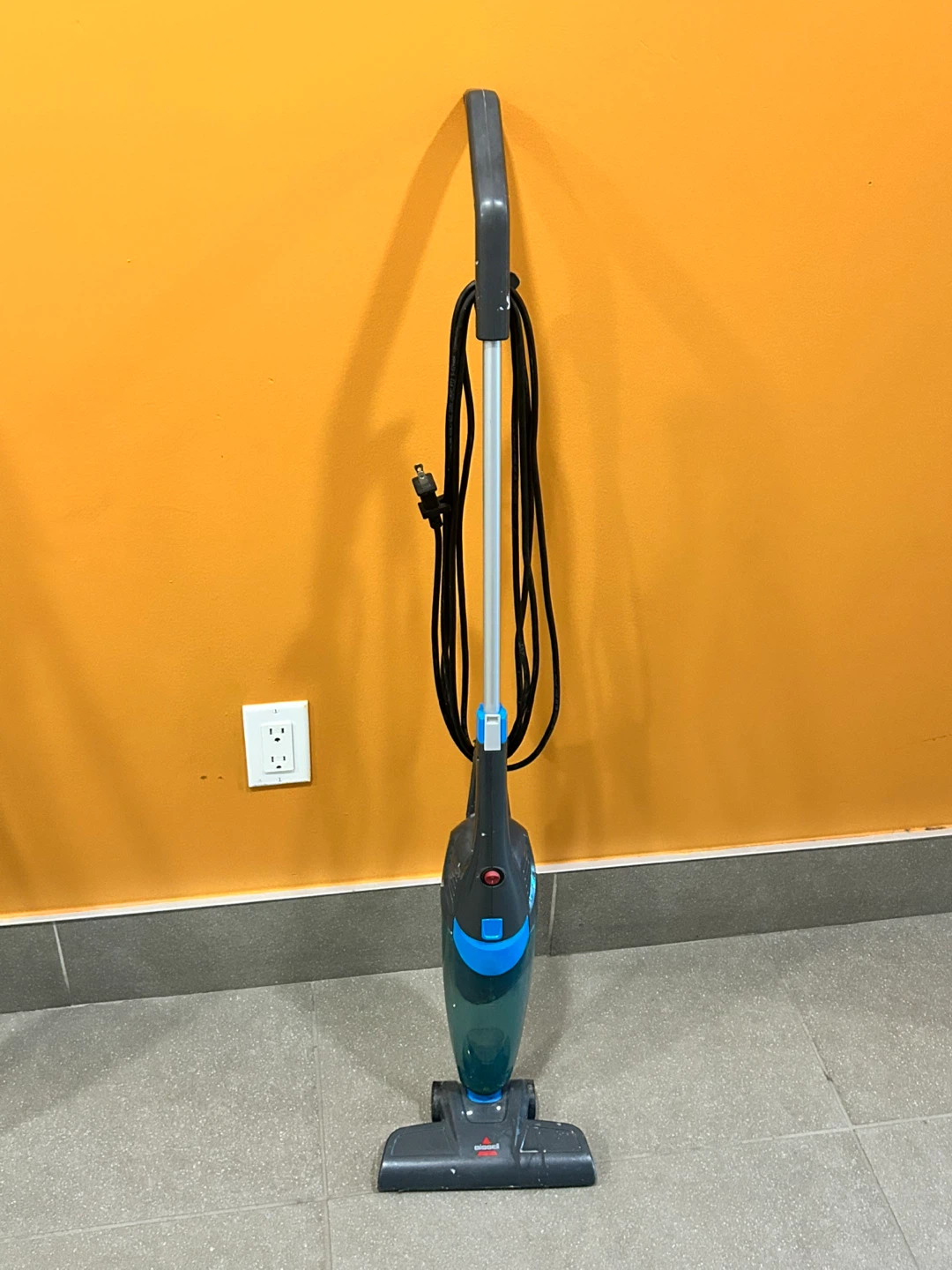 Bissell Corded Vacuum Cleaner - photo 3