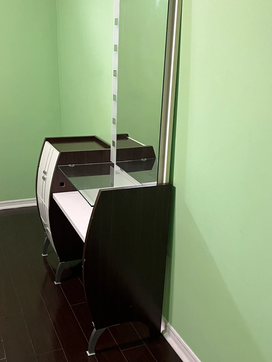 Modern Vanity Table with Mirror and Drawers - photo 2