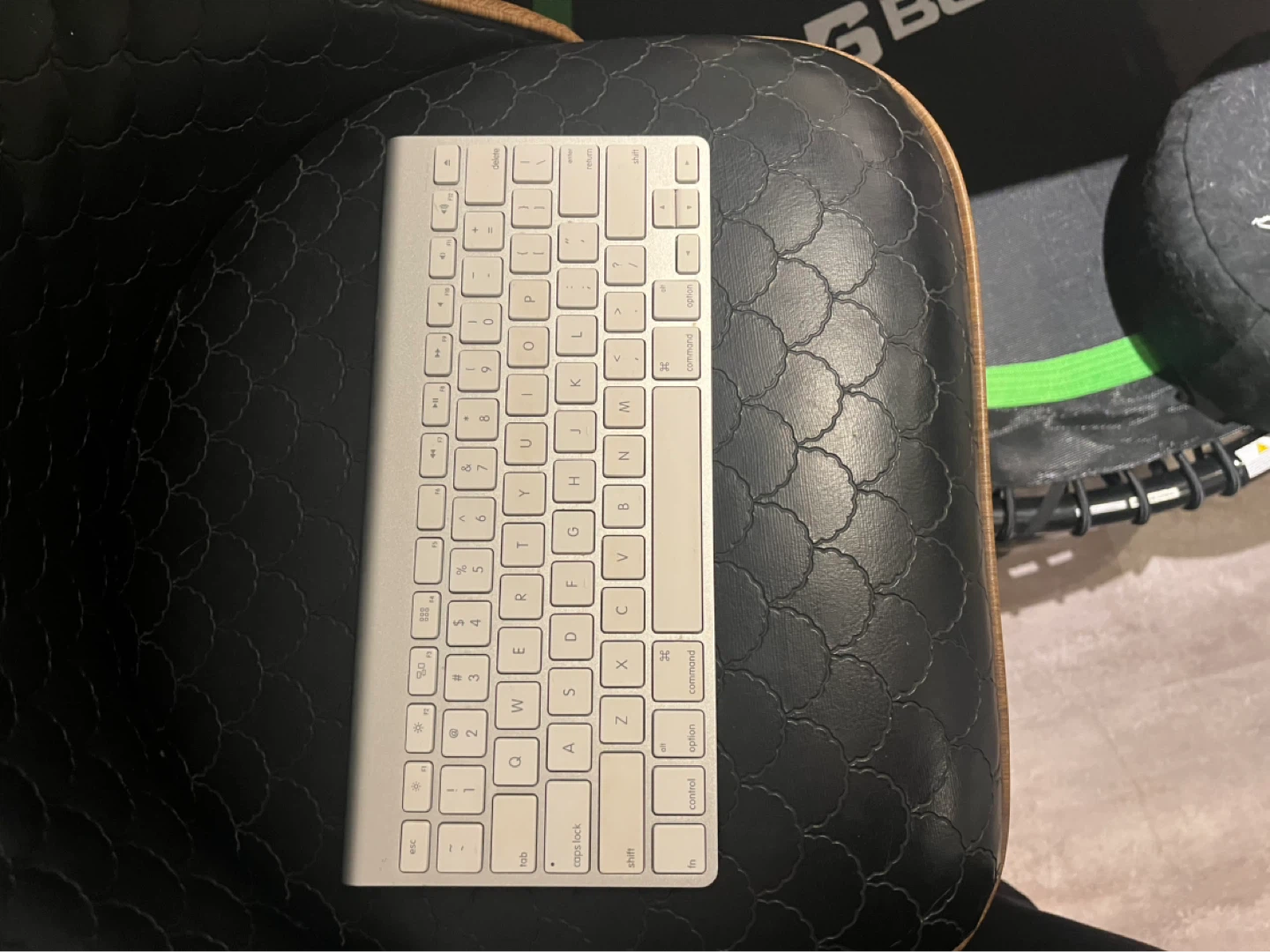 Apple Magic Keyboard - photo 2