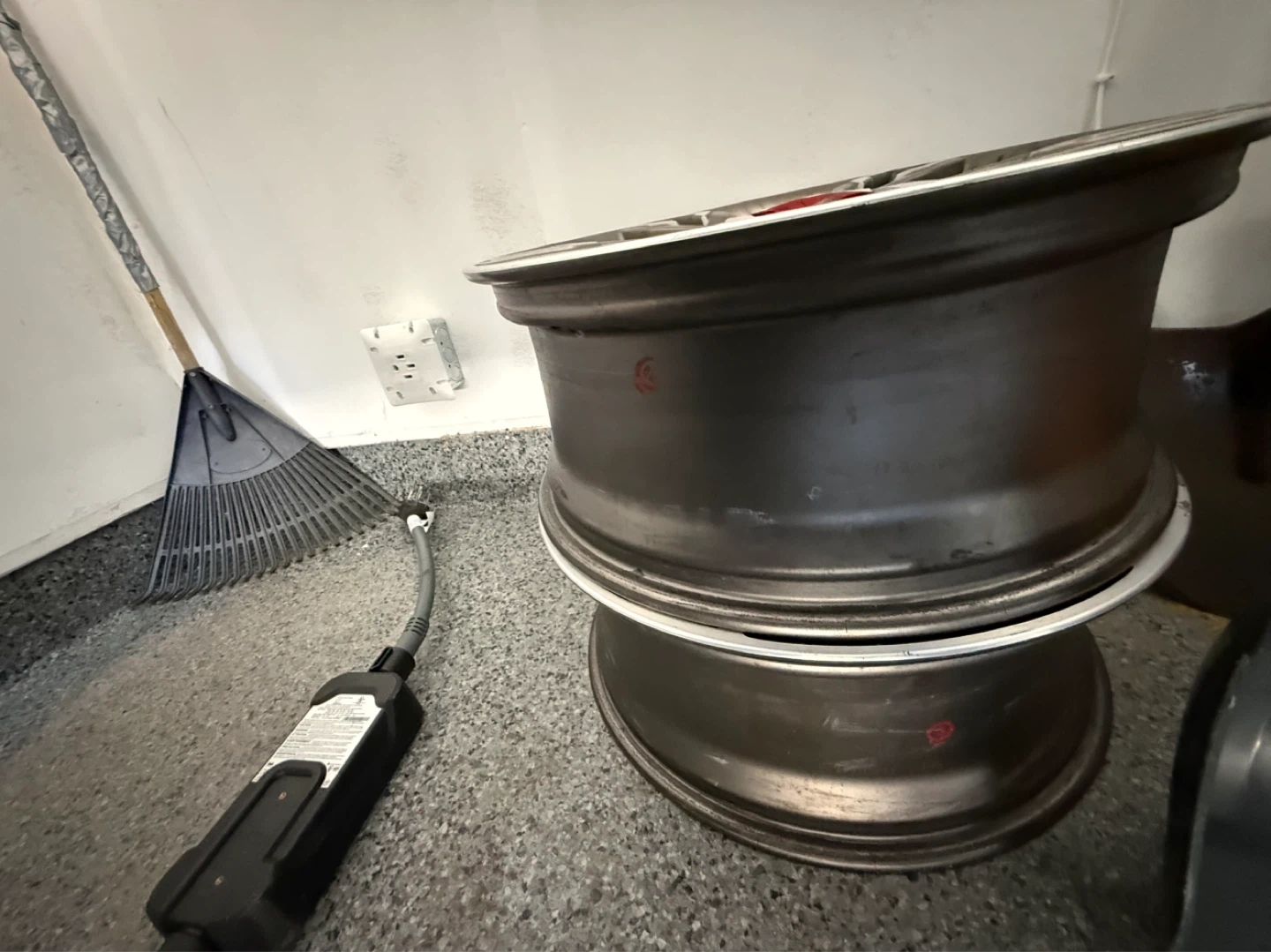Set off 2  Alloy Wheels 20 inch - photo 2