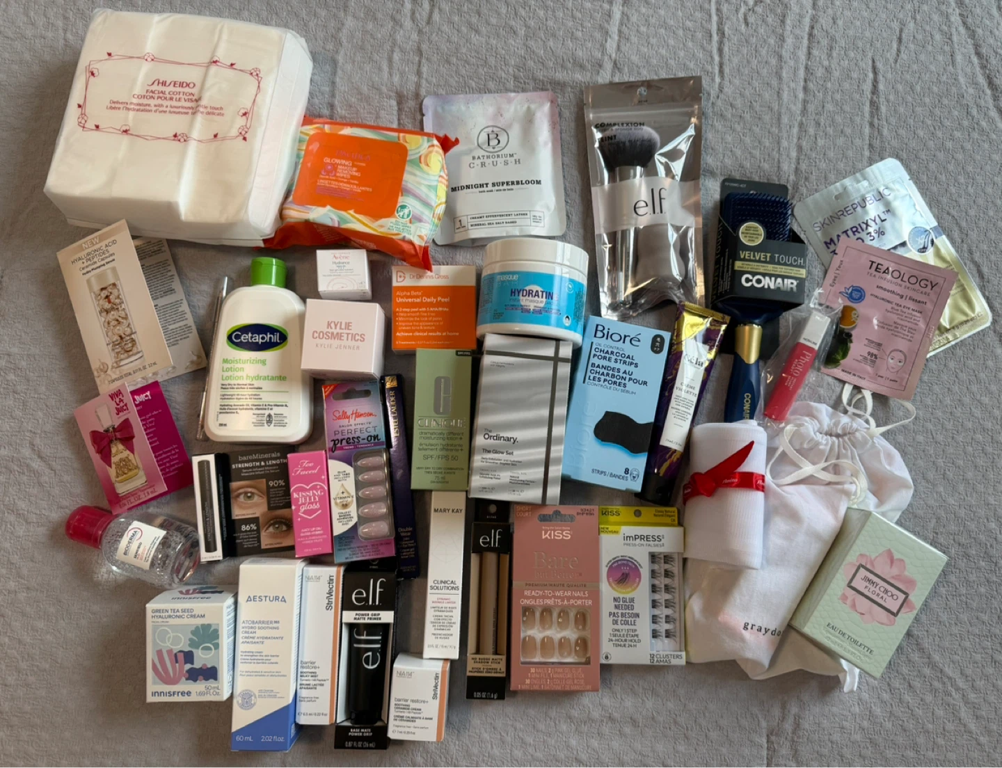 SKINCARE GIFT BASKET