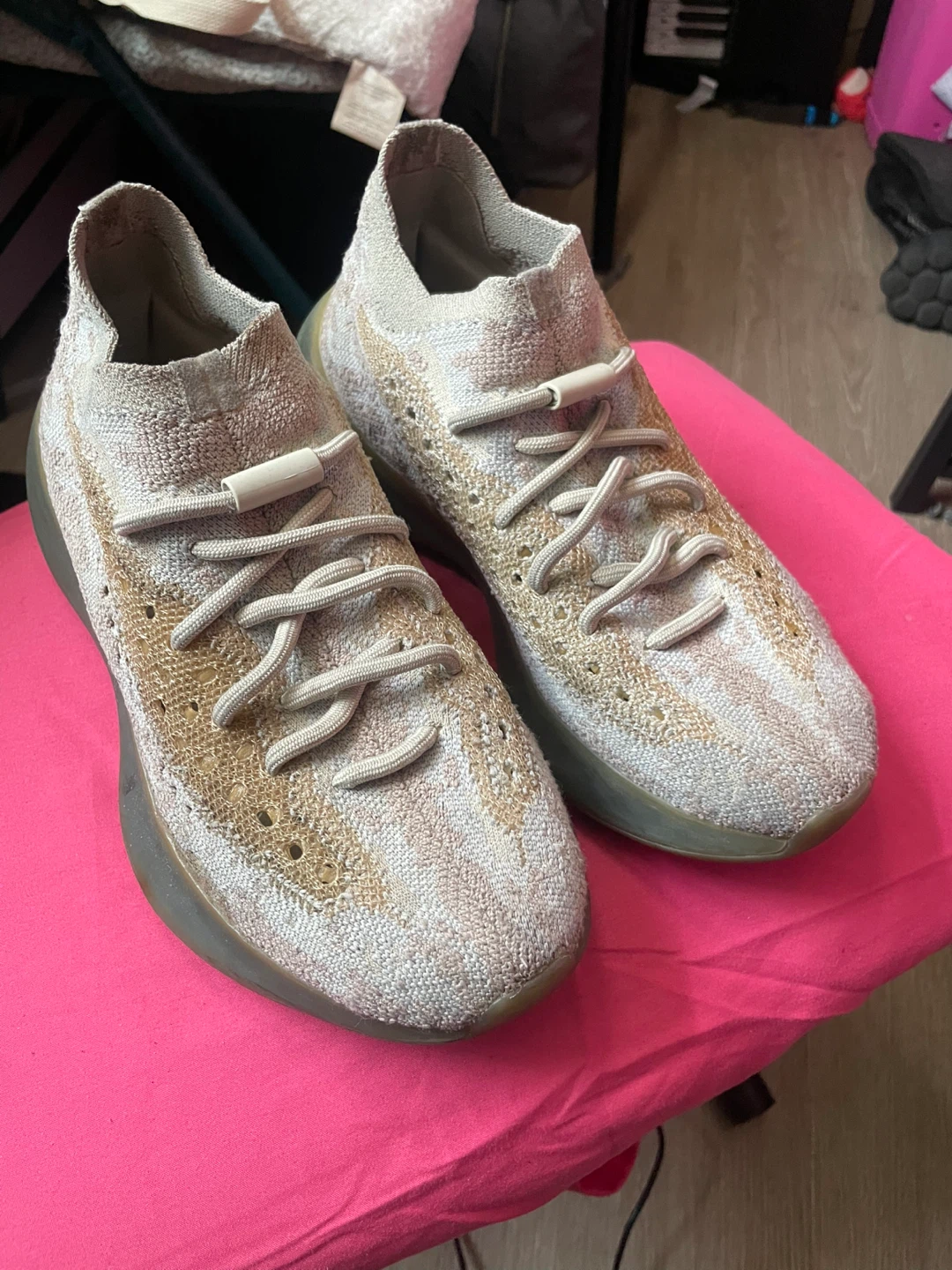Adidas Yeezy Boost 380 "Pepper" SZ 6 Woman