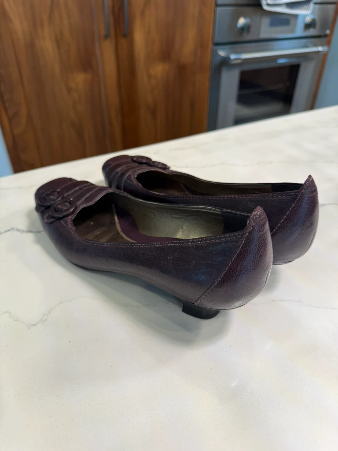 Clarks Women's Purple Leather Low Heel Shoes Size 6 - photo 2